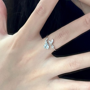 Anillo de Plata Pura S925 con Incrustaciones de Diamantes Azul Marino, Anillo de Dedo Hermoso de Alta Gama, Hecho a Mano, Personalizado, Estilo Único y Dulce - Product Image 3