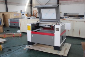 Machine de découpe laser CO2 mini 4040/6040 / Machine de gravure CNC mini artisanale, découpeuse laser 60W 80W 100W - Product Image 5