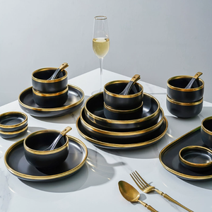 Services <span class=keywords><strong>de</strong></span> Table Nordiques Créatifs Noirs et Or pour la Maison et les Fêtes – Bols à Soupe, Assiettes et Cuillères en Porcelaine Céramique - Product Image 2