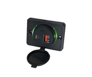 Cargador de Coche de 2 Puertos con 2 Puertos de Carga Rápida USB PD QC3.0 y 2 Puertos Tipo-C, Material Negro Resistente al Fuego - Product Image 1