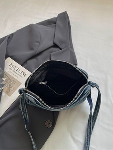 Bolso Bandolera Mini Artístico Japonés Vintage con Cierre de Cremallera, Versátil para el Trabajo, Compras y Ocio - Product Image 2