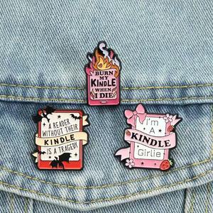 Divertido y Adorable Pin de Esmalte <span class=keywords><strong>con</strong></span> Diseño de Dibujos Animados para Amantes de los Libros, Pin Metálico Rosa para Lector de Libros Electrónicos, Insignia para Mochilas - Product Image 4