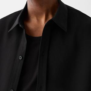 เสื้อเชิ้ตผู้ชายทรงบ็อกซี่ แขนสั้น ติดกระดุม คุณภาพสูง ราคาโรงงาน รับสั่งทำตามแบบ - Product Image 3