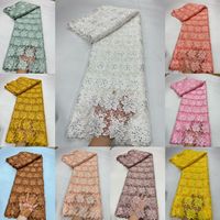 5 Yards de dentelle nigériane jaune à motifs floraux ou dentelle soluble dans l'eau dorée, tissu de dentelle Sinya de luxe avec pierres de diamant dorées, dentelle en organza et mousseline