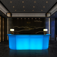 Vente directe KTV Hôtel Réception Bar lumineux LED extérieur Table Meubles clair DJ Divertissement Table de mixage pour les fêtes