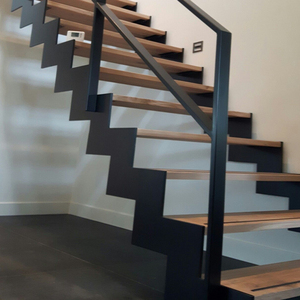 Villa de acero duradero de ballena con diseño de loft industrial moderno Escaleras en <span class=keywords><strong>zigzag</strong></span> Barandilla de vidrio Revestimiento ignífugo para hoteles - Product Image 1