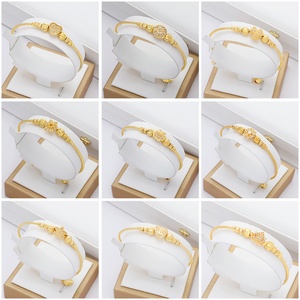 JXX Supply Ofrece Todo Tipo de Joyería Chapada en Oro: Aretes, Colgantes, Anillos, Collares, Brazaletes y Pulseras para Mujer - Product Image 5