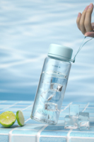 Nouvelle bouteille d'eau réutilisable de 600 ml avec logo personnalisé, imprimée, à boire directement, compatible lave-vaisselle et alimentaire, pour la rentrée scolaire et le bureau (2026)