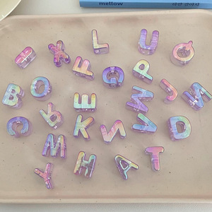 Cuentas acrílicas de letras transparentes de 6mm con agujero grande para llavero, <span class=keywords><strong>abalorios</strong></span> de bolsa con inicial de arcoíris rosa púrpura - Product Image 5