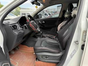 Offerta Speciale: FAW Senya R7 2017 1.6L Manuale SUV Usato, <span class=keywords><strong>Auto</strong></span> Familiare Economica a Benzina, Guida a Sinistra, Vendita all'Ingrosso di Veicoli di Seconda Mano Disponibili - Product Image 4