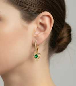 Pendientes de Aro con Forma de Corazón en Oro de 14 Quilates con Piedras Preciosas Ovaladas Naturales/de Laboratorio y Diamantes Pavé - Product Image 3