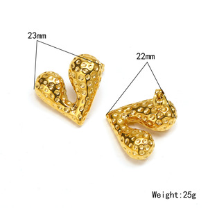 Orecchini a perno a forma di cuore <span class=keywords><strong>martellato</strong></span>, alla moda, ipoallergenici in acciaio inossidabile placcato oro per donna, da indossare tutti i giorni - Product Image 5