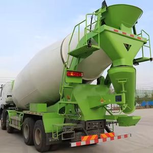 Camión Mezclador de Concreto Fengniao de Servicio Pesado 6x4, 12 Metros Cúbicos, 371hp, Origen Shandong, 6001-14000kg Peso Bruto Vehicular - Product Image 3