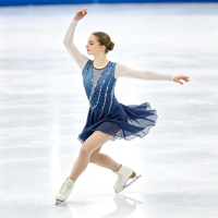 Robe de patinage et de danse bleu marine dégradé pour enfants et adultes, à manches longues en maille, dos diagonal orné de strass, pour compétition et spectacle de patinage sur glace