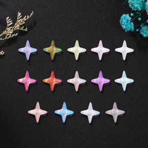 คริสตัลแก้วรูปดาวสี่แฉกแบบแบน สีรุ้ง สำหรับตกแต่งเล็บ DIY และเครื่องประดับ - Product Image 1