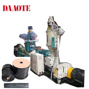 Machine de <span class=keywords><strong>fabrication</strong></span> de tuyaux d'irrigation <span class=keywords><strong>goutte</strong></span> <span class=keywords><strong>à</strong></span> <span class=keywords><strong>goutte</strong></span> <span class=keywords><strong>à</strong></span> lame unique en labyrinthe pour serre et jardinage, pour l'<span class=keywords><strong>arrosage</strong></span> des plantes et l'irrigation agricole - Product Image 1