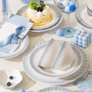 Precio de fábrica, venta al por mayor, juego de <span class=keywords><strong>vajilla</strong></span> de porcelana, color blanco, diseño en <span class=keywords><strong>relieve</strong></span>, platos de cena de cerámica, 58 piezas, juegos de <span class=keywords><strong>vajilla</strong></span> - Product Image 4
