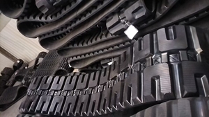 Rubber <b>Track</b> 400*72.5N*74 Good Quality for More Size Available Suitable Excavators, Skid Steer - Product Image 3
