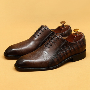 Zapatos Oxford de vestir de cuero genuino marrón con punta cuadrada, cordones, patrón en relieve, suela de goma transpirable, zapatos de hombre para carrera profesional. - Product Image 5