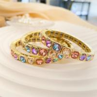 Bracciale Elastico alla Moda con Zirconi Colorati a Forma di Cuore, Set di Bracciali in Ottone di Alta Qualità Antiossidante per Donne