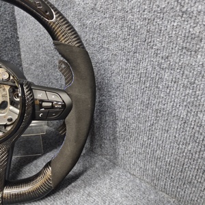 कार्बन फाइबर स्टीयरिंग व्हील के लिए एलईडी कार्बन फाइबर स्टीयरिंग व्हील - Product Image 3