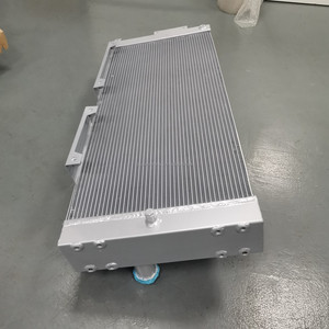 Radiateur 11Q8-41040, refroidisseur d'huile 11Q841040, réservoir d'eau 11Q8-41040 pour excavatrice R290LC-9 - Product Image 1