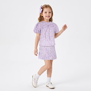 Conjunto Escolar para Niñas, Color Violeta Pastel, Tela Texturizada con Acabado Brillante, Manga Corta, Poliéster/Algodón, Estilo Uniforme Escolar - Product Image 1
