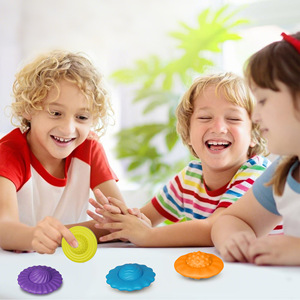 Jouet anti-stress soucoupe volante UFO, jouet sensoriel magnétique éducatif en silicone conçu pour les enfants - Product Image 3