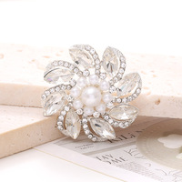 Nouveaux accessoires de luxe créatifs DIY en perles et cristaux, motif cheval éblouissant, en alliage de zinc, avec trou diamanté, pour coques de téléphone, miroirs et accessoires floraux DIY