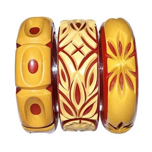Bracelet en résine coloré sculpté à la main bijoux bracelet de couleur personnalisée couleur personnalisée taille et conception pour les filles et les femmes pour les femmes - Product Image 1