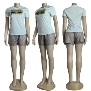 Ensemble de shorts décontractés pour femmes de luxe, deux pièces, longueur au-dessus du genou, manches courtes, été, 100% coton - Product Image 6
