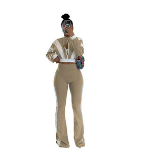 Conjunto de <span class=keywords><strong>Pantalones</strong></span> Acampanados de Corte Ajustado y Manga Larga para Mujer con Diseño de Bloques de Color y Cremallera, Logotipo Personalizado, Venta al por Mayor - Product Image 4