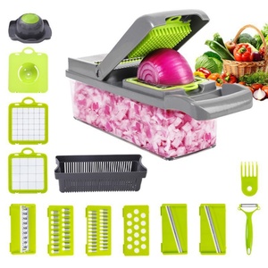 Éminceur de légumes multifonction en métal, outil de cuisine manuel pour couper en dés, trancher et râper les légumes - Product Image 5