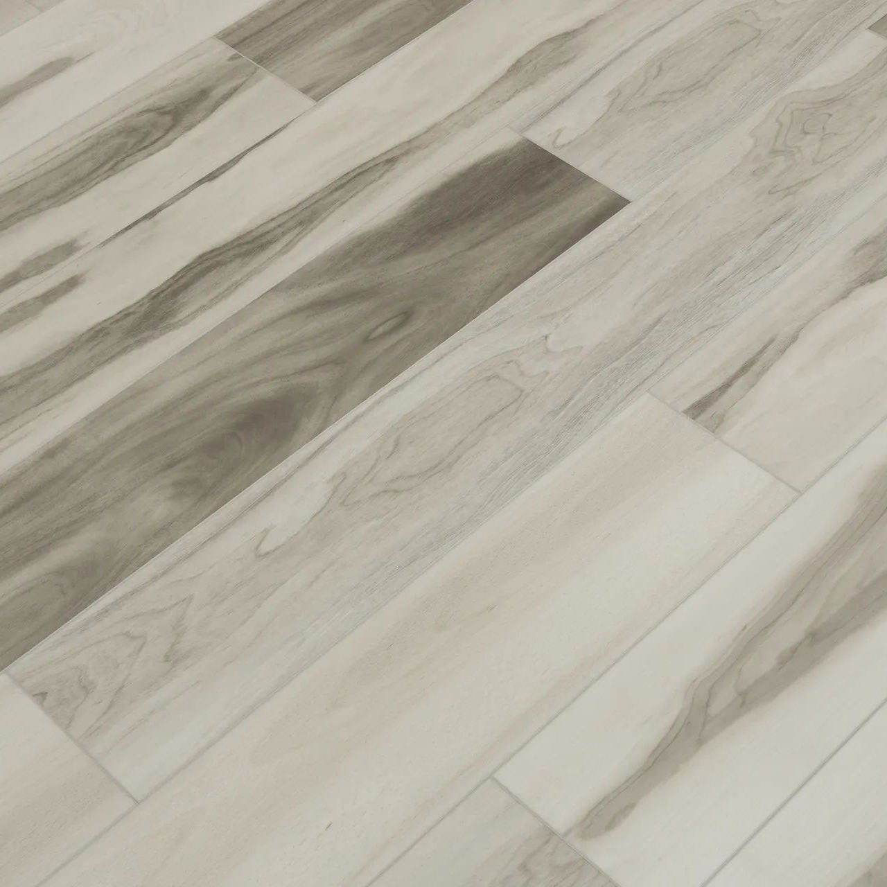 สีเทาเข้ม