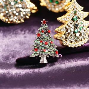 YINIメーカー卸売デザイナーカスタムヴィンテージメタルラインストーンファッションクリスマスツリーブローチピン女性用 - Product Image 1