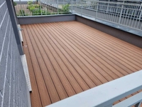 Planche de terrasse composite à bords carrés avec bordure arrondie, imperméable, pour escaliers, marches et patios extérieurs