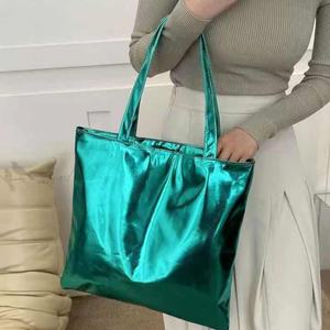 Sac fourre-tout en cuir PU laser vert de haute qualité, 16 pouces, imperméable - Product Image 1