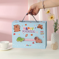 Magnifique boîte cadeau portable à rabat magnétique pour enfants, idéale pour les anniversaires, les célébrations de bébés et les diverses fêtes d'enfants.