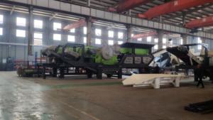 Máy nghiền hàm di động hạng nặng 3 tầng 200 tấn/giờ, máy sàng rung sàng đá di động với động cơ & hộp số, động cơ AC - Product Image 2