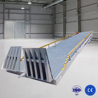 Mobile Laderampe Verstellbare Hydraulische Rutschfeste Entladerampe für Kleine Lagerhallen Tragbare Rampe für Containerbeladung