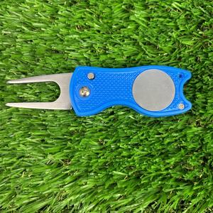 Herramienta retráctil de reparación de chuletas de golf con horquilla de paso verde de acero inoxidable accesorio de marcador de bola en blanco hecho de plástico - Product Image 6