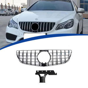 กระจังหน้ารถเมอร์เซเดส-เบนซ์ E-Class W207 รุ่นปี 2014-2016 สีดำทั้งหมด พร้อมแถบสีเงิน สำหรับกันชนหน้า - Product Image 1