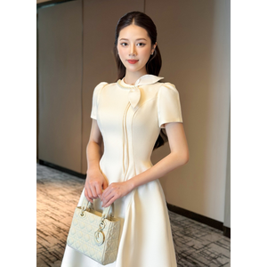 Vestido Alena Crema para Mujer, Corte en A, por Encima de la Rodilla |   Vestido Mini Chic y Elegante |   Atuendo de Moda para el Trabajo, Cena o Eventos - Product Image 5