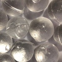 Cristaux de polyphosphate de silicium de sodium transparents anti-calcaire de 20 mm de Chine, billes anti-calcaire pour eau, cuir, qualité alimentaire