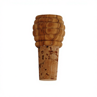 Tapón de Botella de Vino de Madera de Olivo Dorado Hecho a Mano por Intercraft con Tapas de Corcho de 7 cm, Opción de Logotipo Personalizado Sostenible