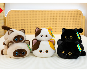 Adorable Gato Negro Pequeño Siamese en Posición Acostada, Peluche de Algodón Súper Suave con Tres Flores, Muñeco de Confort, Regalo Unisex - Product Image 2