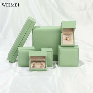 Green PU <b>Leather</b> <b>Jewelry</b> Case Storage Box for Necklaces Pendants Bangles Rings Gift Case - Product Image 1