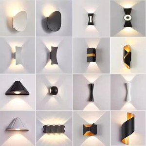 Lampe murale extérieure en aluminium étanche à LED, <span class=keywords><strong>double</strong></span> tête <span class=keywords><strong>orientable</strong></span> haut-bas, style rétro, projecteur de pilier, angle de faisceau 120° - Product Image 3