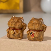 Statue décorative mignonne de chaton en bois Décoration de maison Figurine d'ornement de chat Statuette de chaton en bois fabriquée à la main
