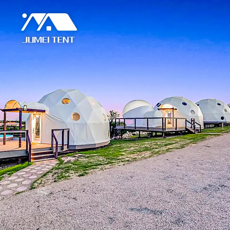 Tenda a cupola glamping impermeabile e antivento per le vacanze in famiglia